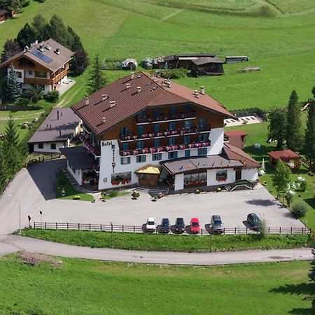 Park Hotel Mater Dei Pozza di Fassa Eksteriør bilde